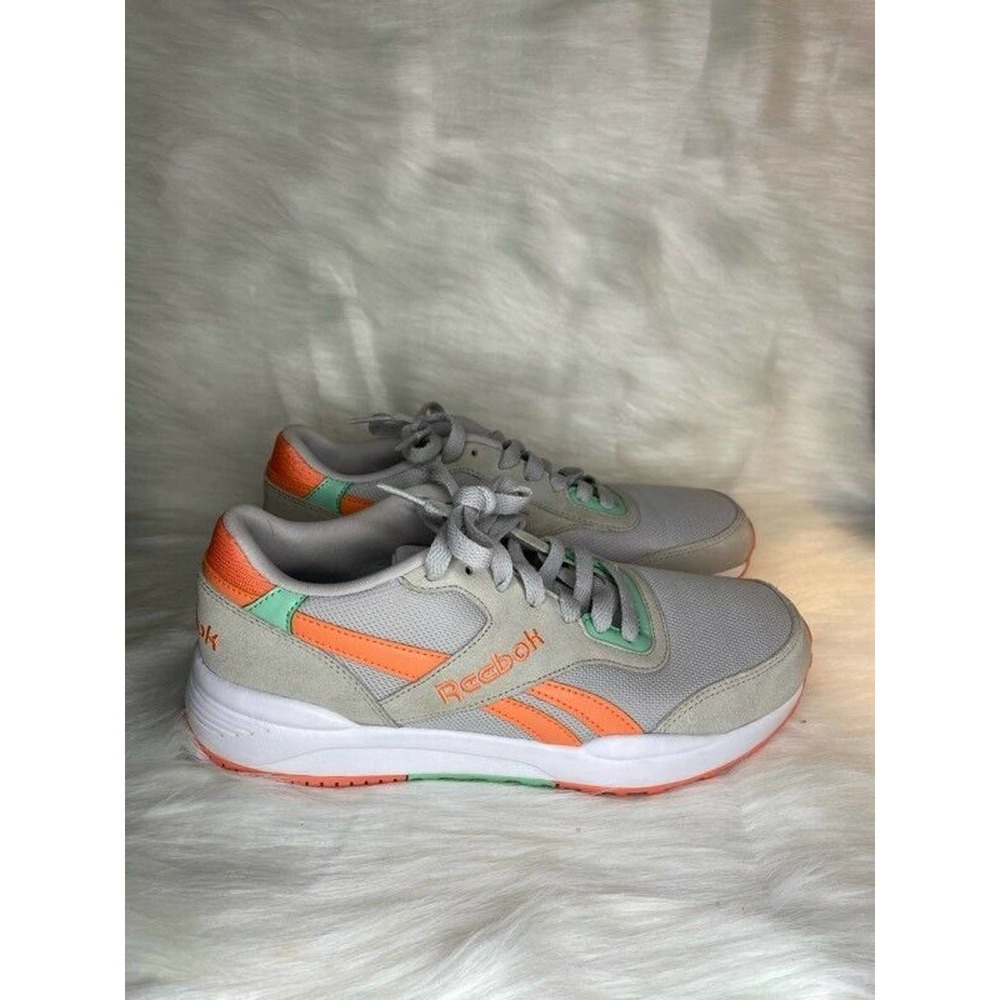 🌸Reebok Womens Classic Royal Chase Sneakers 7.5🌸